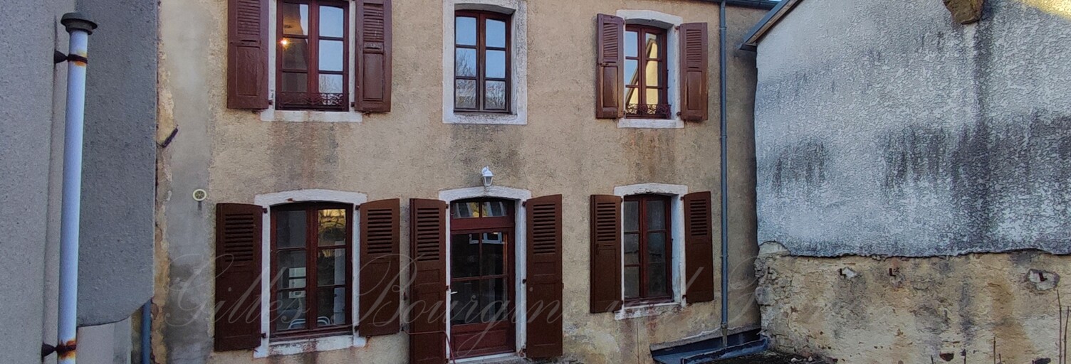 Maison 9 Pièces 200 m² à vendre à Peyre en Aubrac (48130)