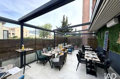 Commerce  265900 €