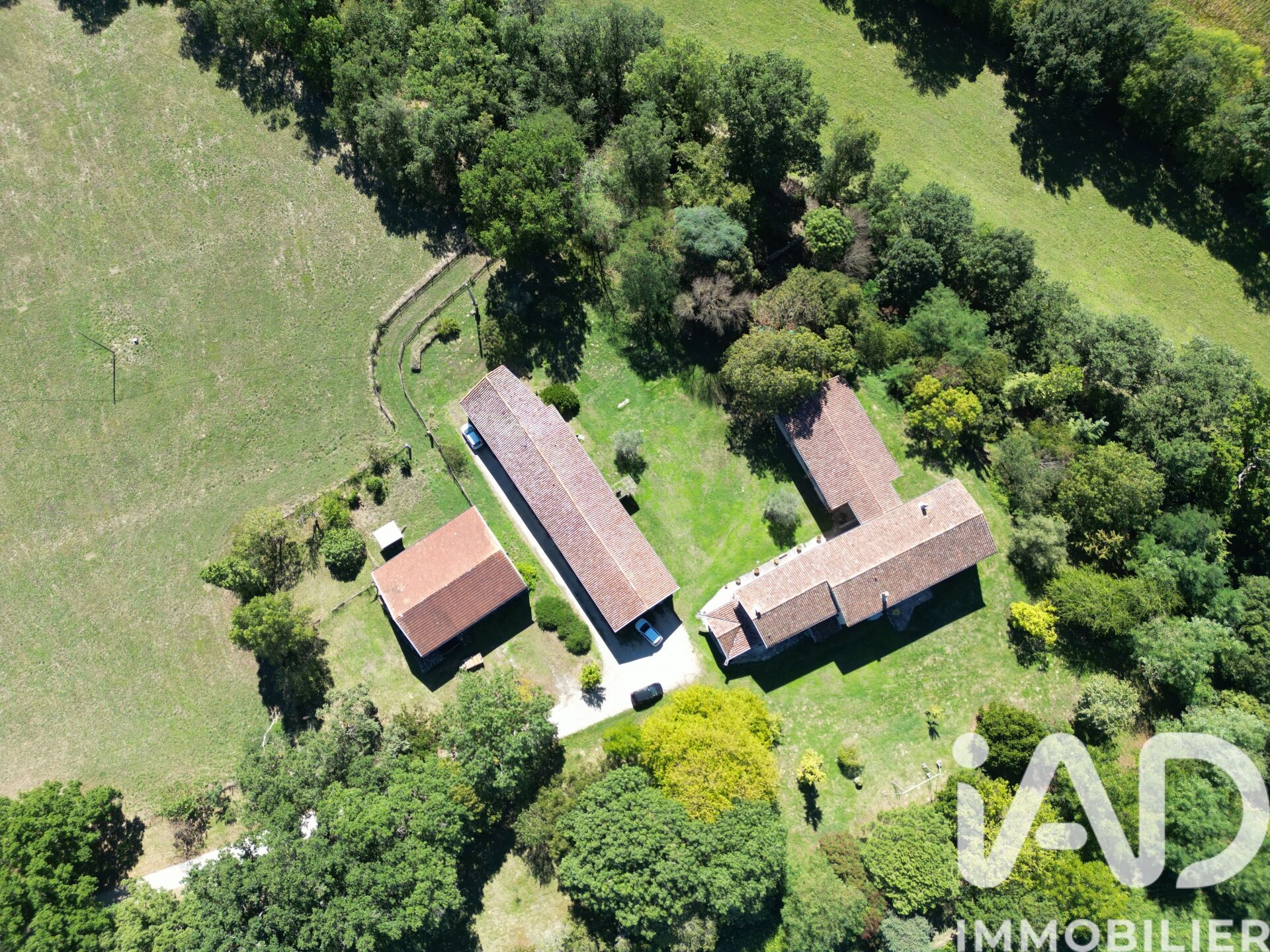 Revel - 564m² - 13p. - 8ch.