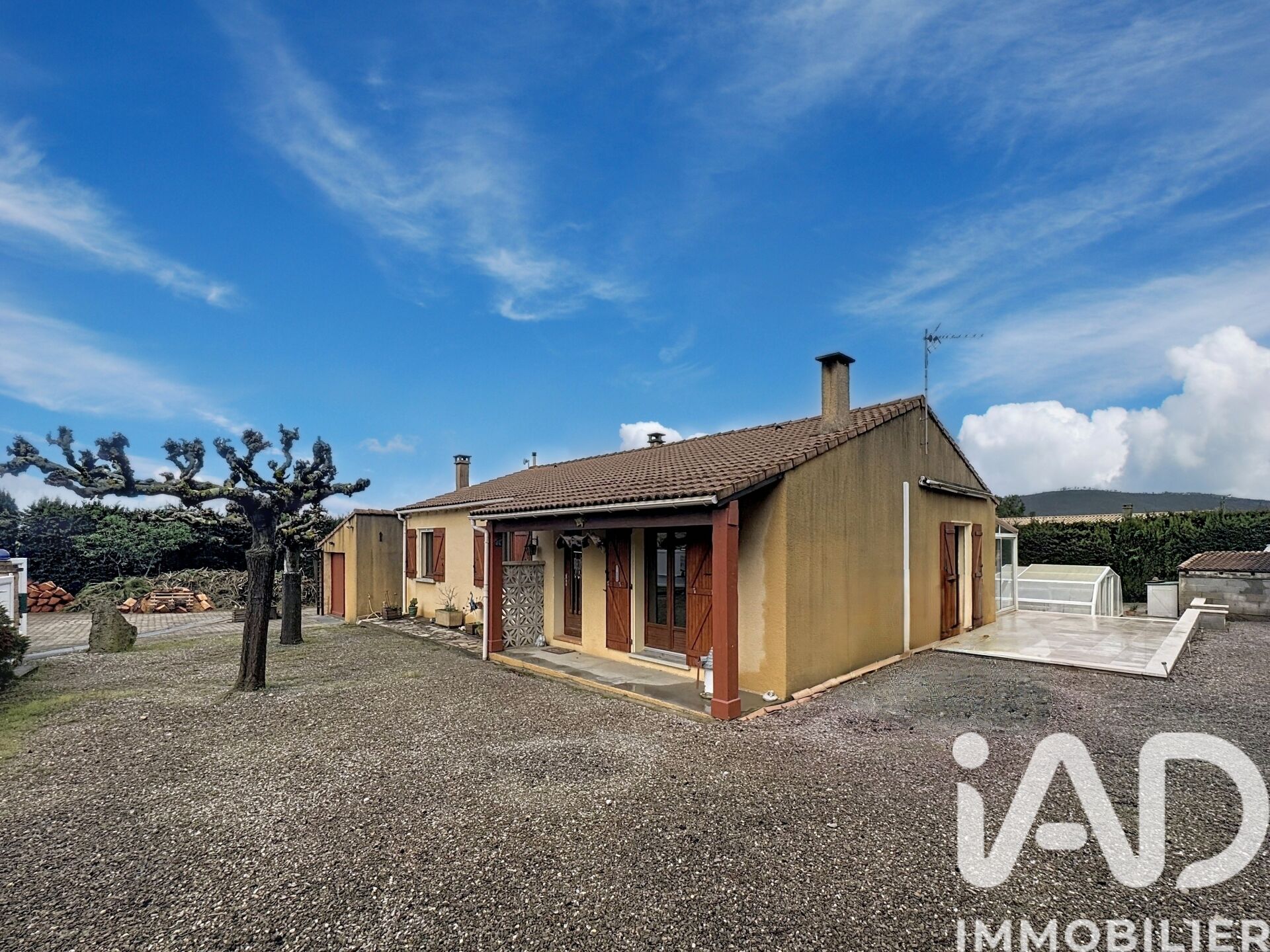 Thezan-Des-Corbieres - 105m² - 4p. - 3ch.