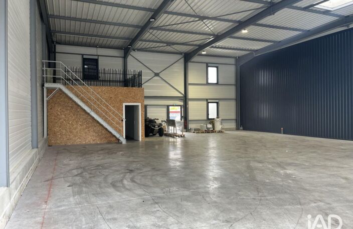 Location Local d'activités 300 m&sup2; — photo 4