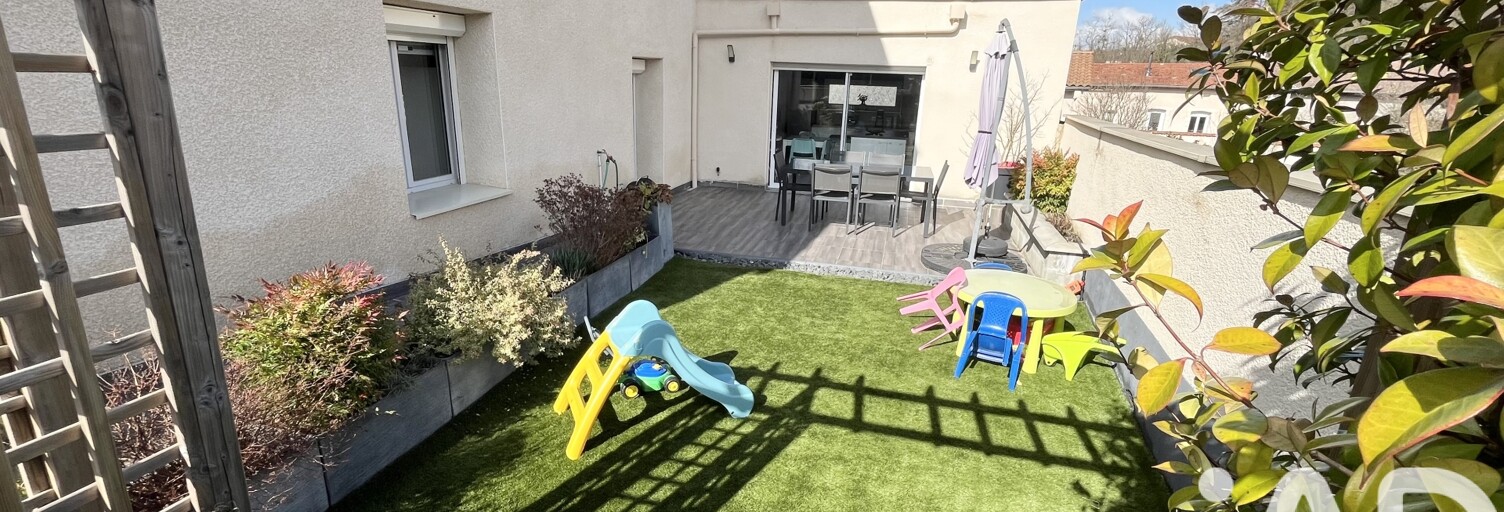 Maison 6 Pièces 137 m² à vendre à Le Chambon-Feugerolles (42500)