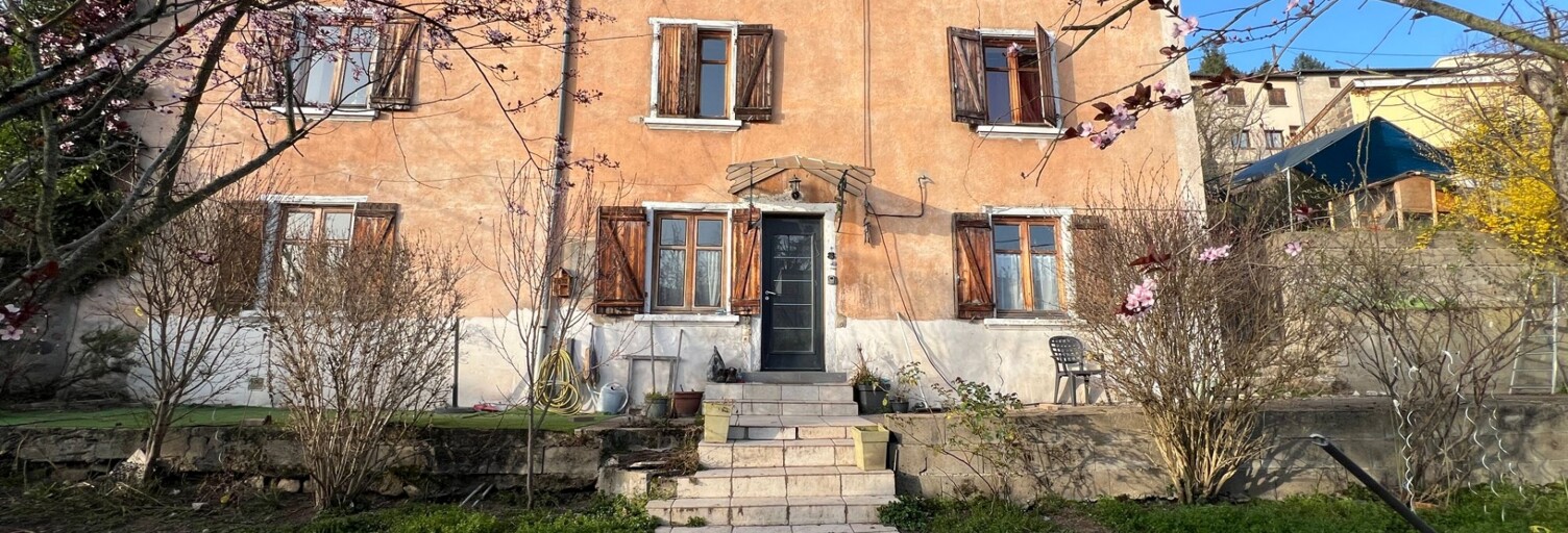 Maison 9 Pièces 182 m² à vendre à Amplepuis (69550)