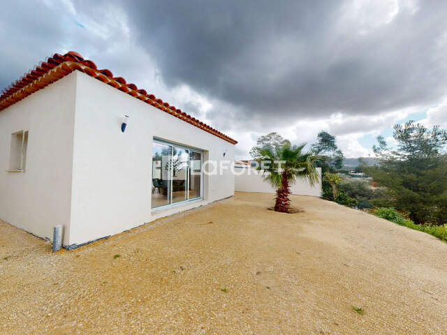 Villa plain-pied neuve 95 m² - Vue étang - Centre Rognac - 2 parkings - ENVIRONNEMENT PRIVILÉGIÉ — photo du bien