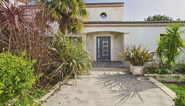 Villa / Maison 8 pièces  à vendre Meschers-sur-Gironde 17132