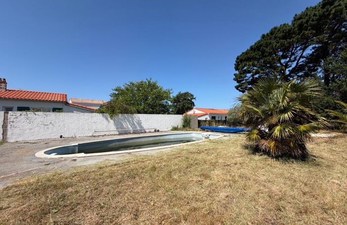 BRETIGNOLLES SUR MER 85 -AUX ENCHERES- A 800M DES PLAGES PARCELLE DE TERRAIN AVEC PISCINE 542M² A BATIR — photo 3