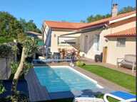 Élégance et authenticité : magnifique maison familiale avec piscine à LEOGNAN (33) — photo 4