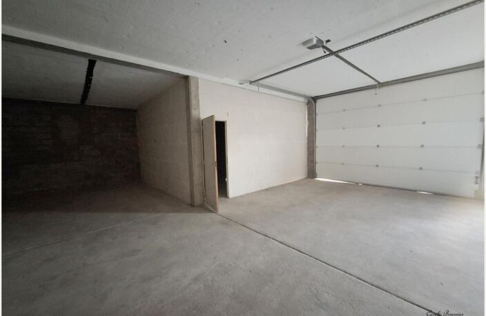 À VENDRE – Entrepôt de 990 m² à Contrexéville (Vosges) — photo 4