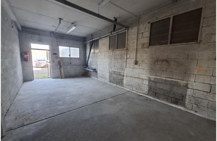À VENDRE – Entrepôt de 990 m² à Contrexéville (Vosges) — photo 5
