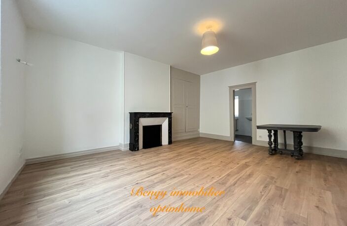 Maison de ville unique sur Chateau-La-Vallière — photo 2
