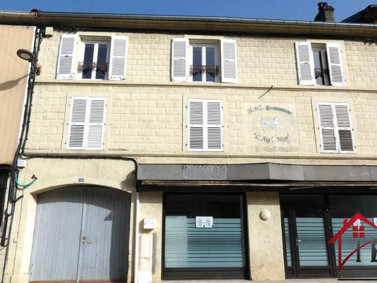 JUSSEY - Immeuble de rapport avec local commercial, 8 appart — photo 1