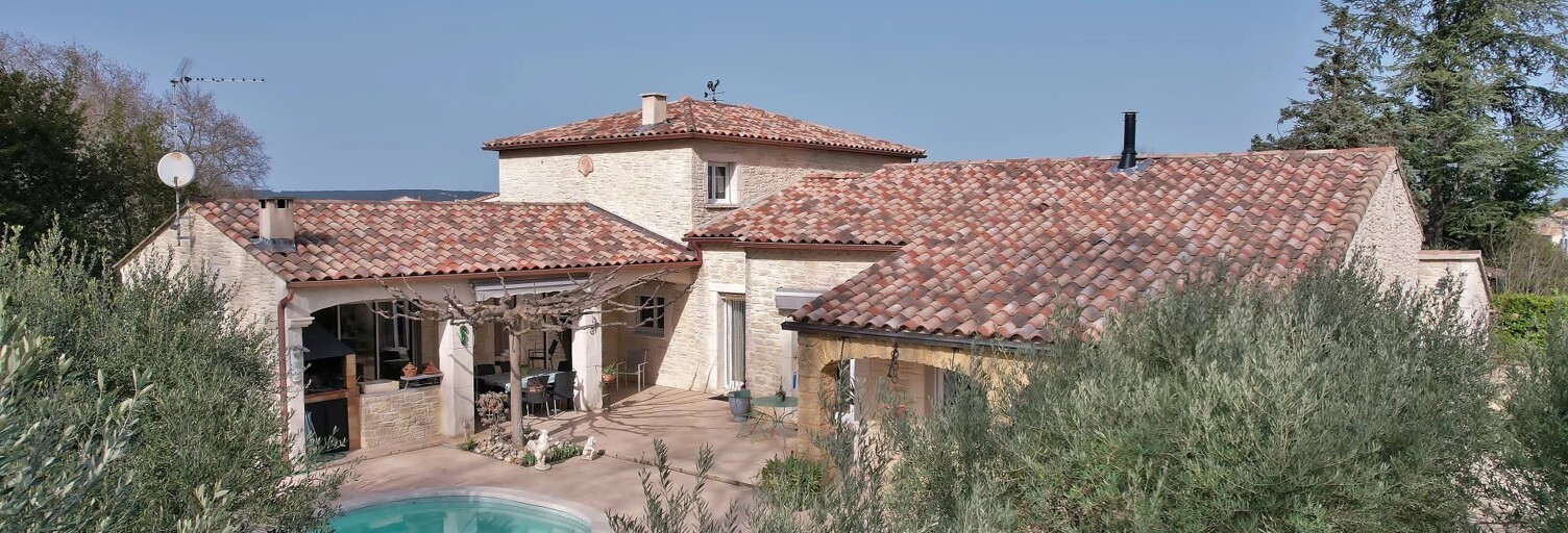 Maison 8 Pièces 242 m² à vendre à Uzès (30700)