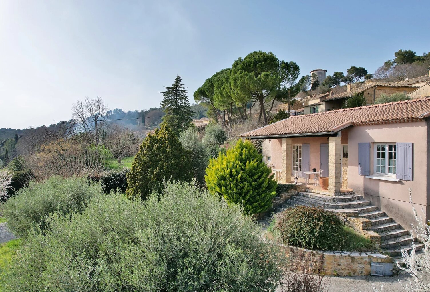 Villa avec gîte et vue splendide à quelques km d'Uzès! — photo 1