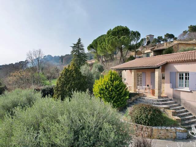 Villa avec gîte et vue splendide à quelques km d'Uzès! — photo du bien