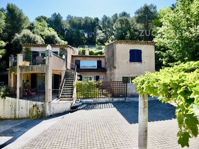 Maison divisée en 3 Appts de type 3P Colomars — photo 1