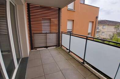 Appartement 3 pièces 873 €