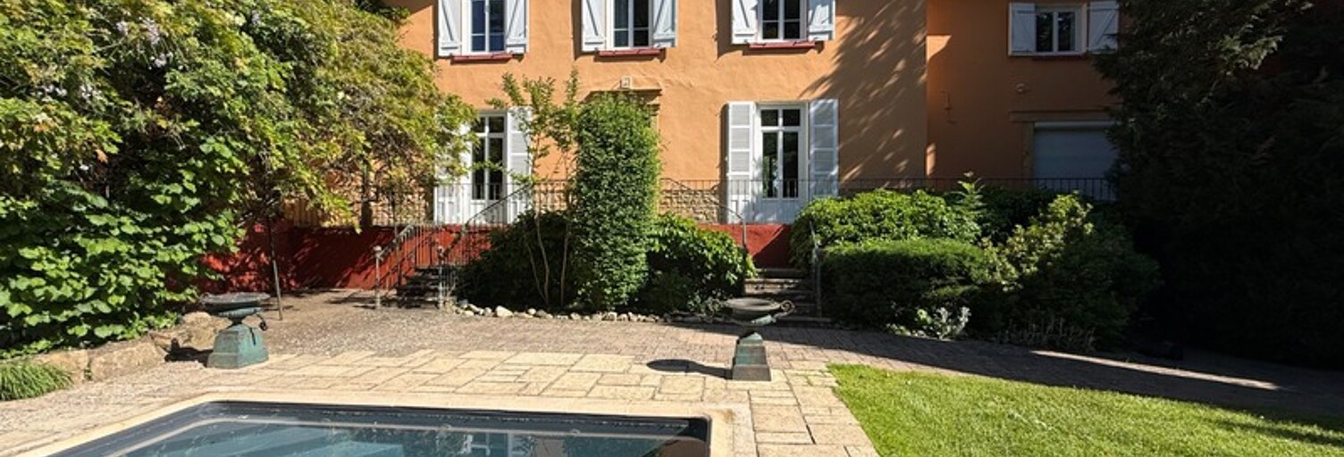 Maison 10 Pièces 435 m² à vendre à Lacenas (69640)