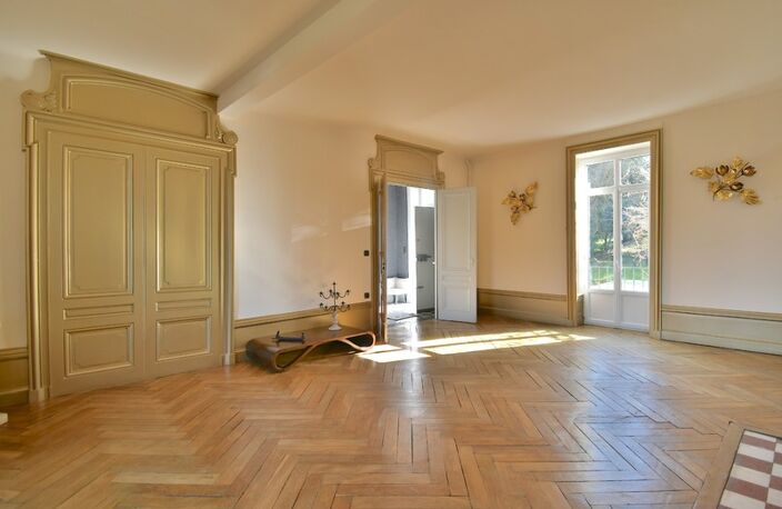 Demeure de caractère du XVIIIᵉ siècle – 435 m² – Parc arboré de 5 000 m² – Piscine – Au calme absolu — photo 2