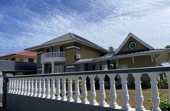 Dpt Guyane (973), à vendre KOUROU exceptionnelle maison bourgeoise, très bien située près du lac diable — photo 3
