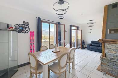 Appartement 4 pièces 218000 €