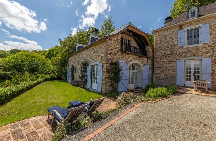 Pau (64) - À VENDRE - Propriété de 450m2 - Forêt et prairie de 20 ha avec vue exceptionnelle sur les Pyrénées au calme — photo 4