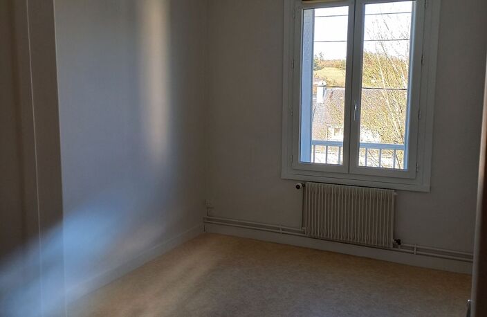 St Paterne Racan - appartement T4 — photo 3