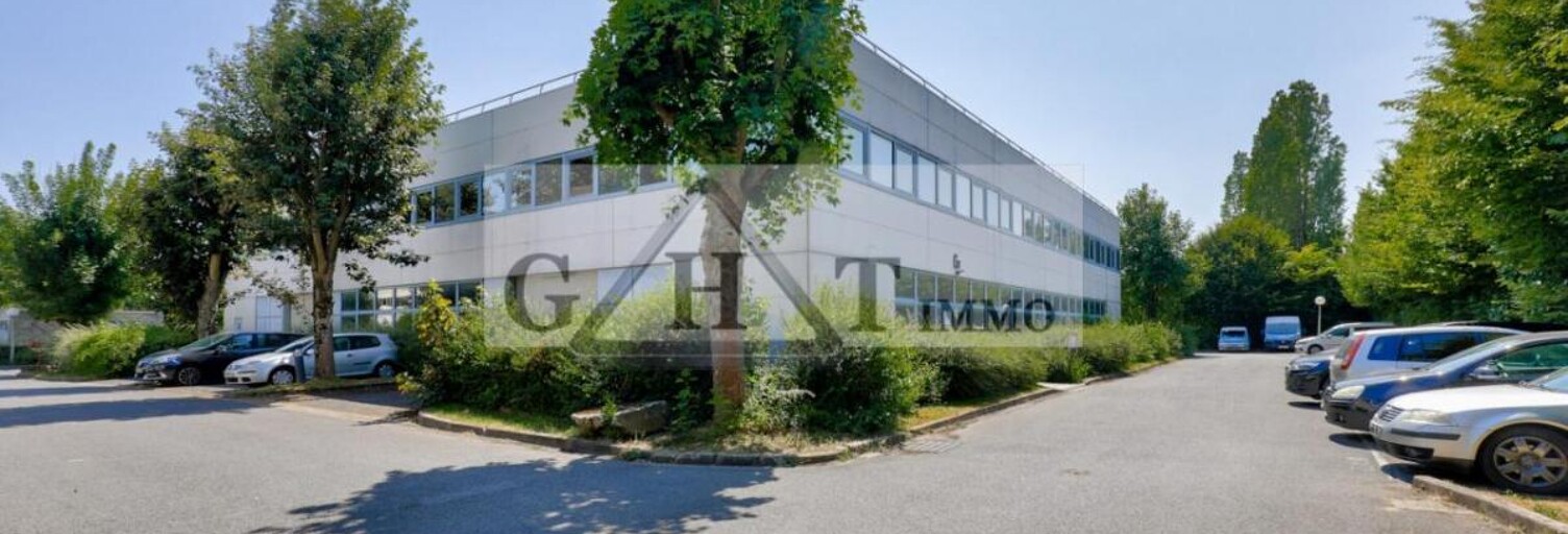 Local industriel  394 m² à louer à Roissy-en-France (95700)