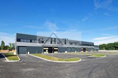 Local industriel  5845 €