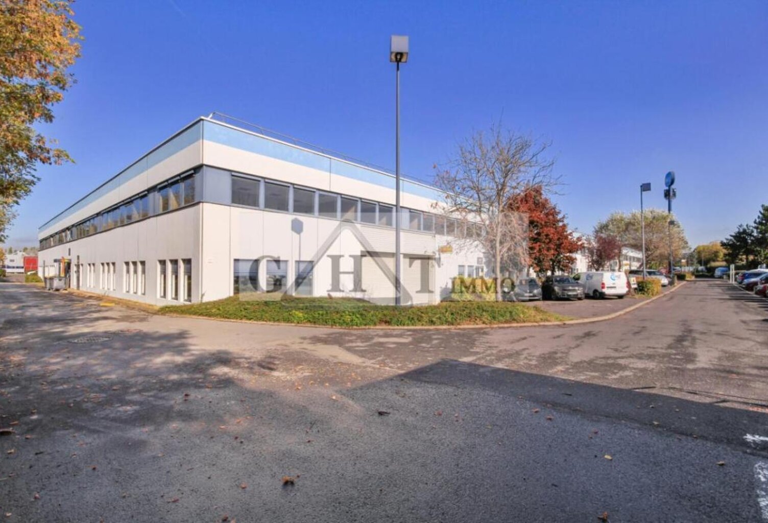 Entrepôt Bureaux 942m² Aulnay-sous-Bois — photo 1