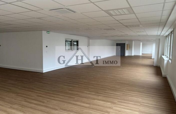 Entrepôt Bureaux 942m² Aulnay-sous-Bois — photo 5