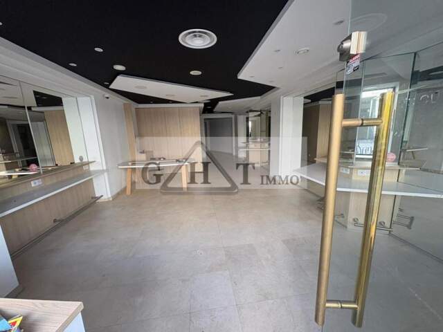 A VENDRE 70 M² DE BOUTIQUE A PARIS - ENPLACEMENT 1 — photo du bien