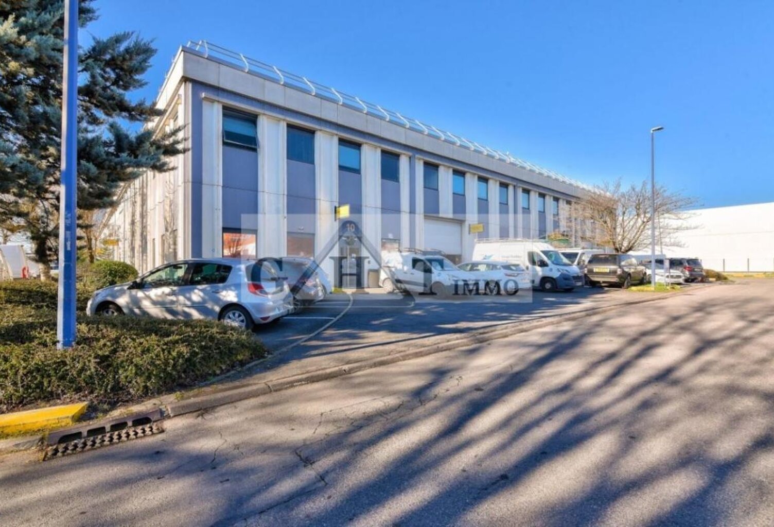 Bureaux 118m² Aulnay-sous-Bois — photo 1