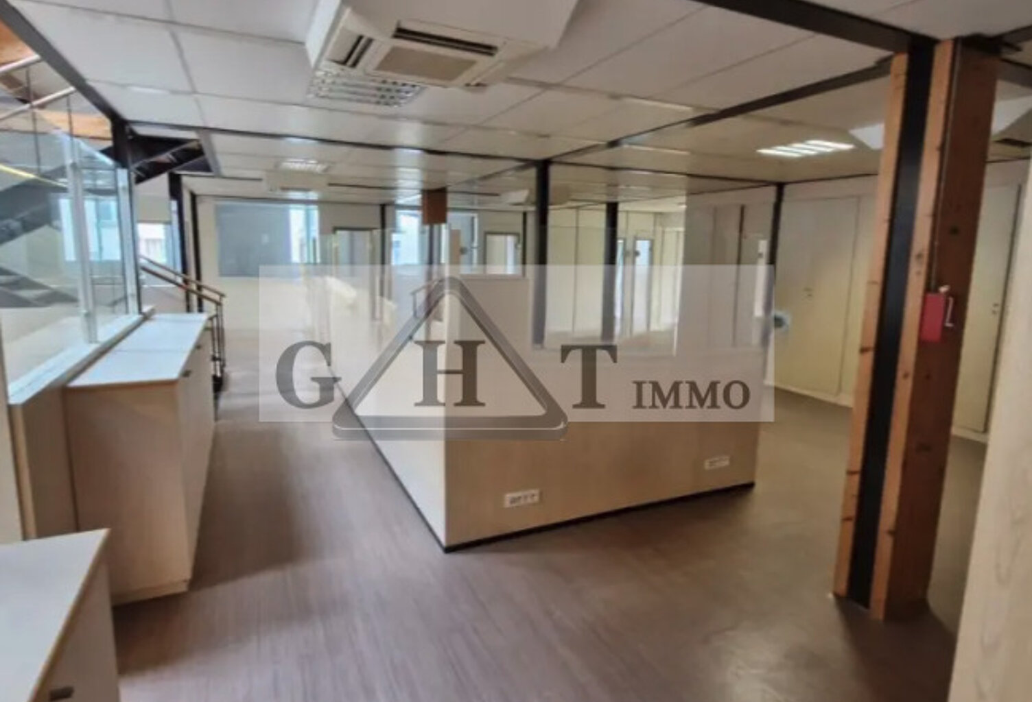 BUREAUX DE 108 M2 À LOUER SUR MONTREUIL ! — photo 1