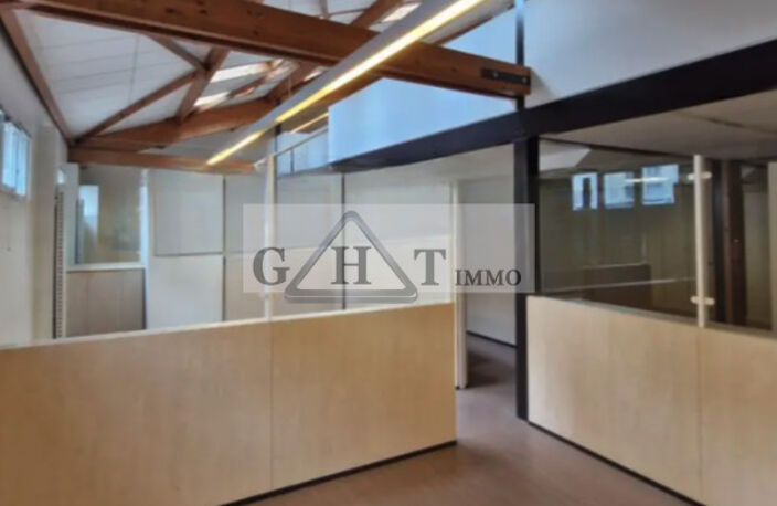 BUREAUX DE 108 M2 À LOUER SUR MONTREUIL ! — photo 4