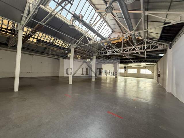 Local d'activités 900m2 à vendre Pantin — photo du bien