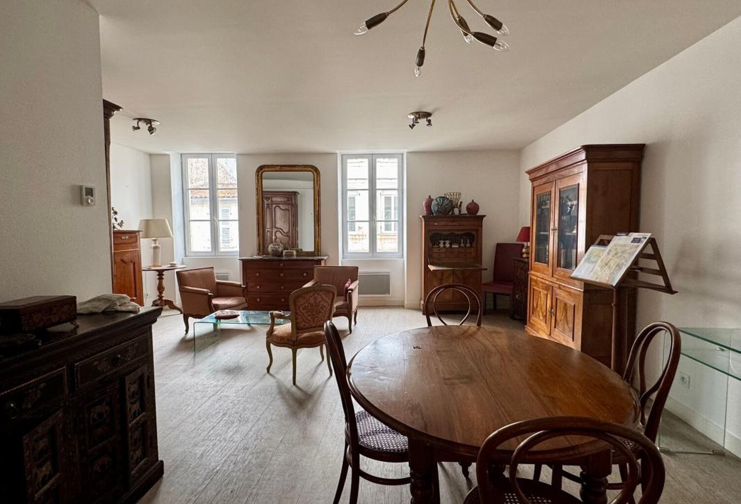 Rochefort hypercentre-ville, maison 3 chambres avec extérieur — photo 1