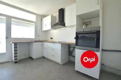 Appartement 5 pièces 1030 €