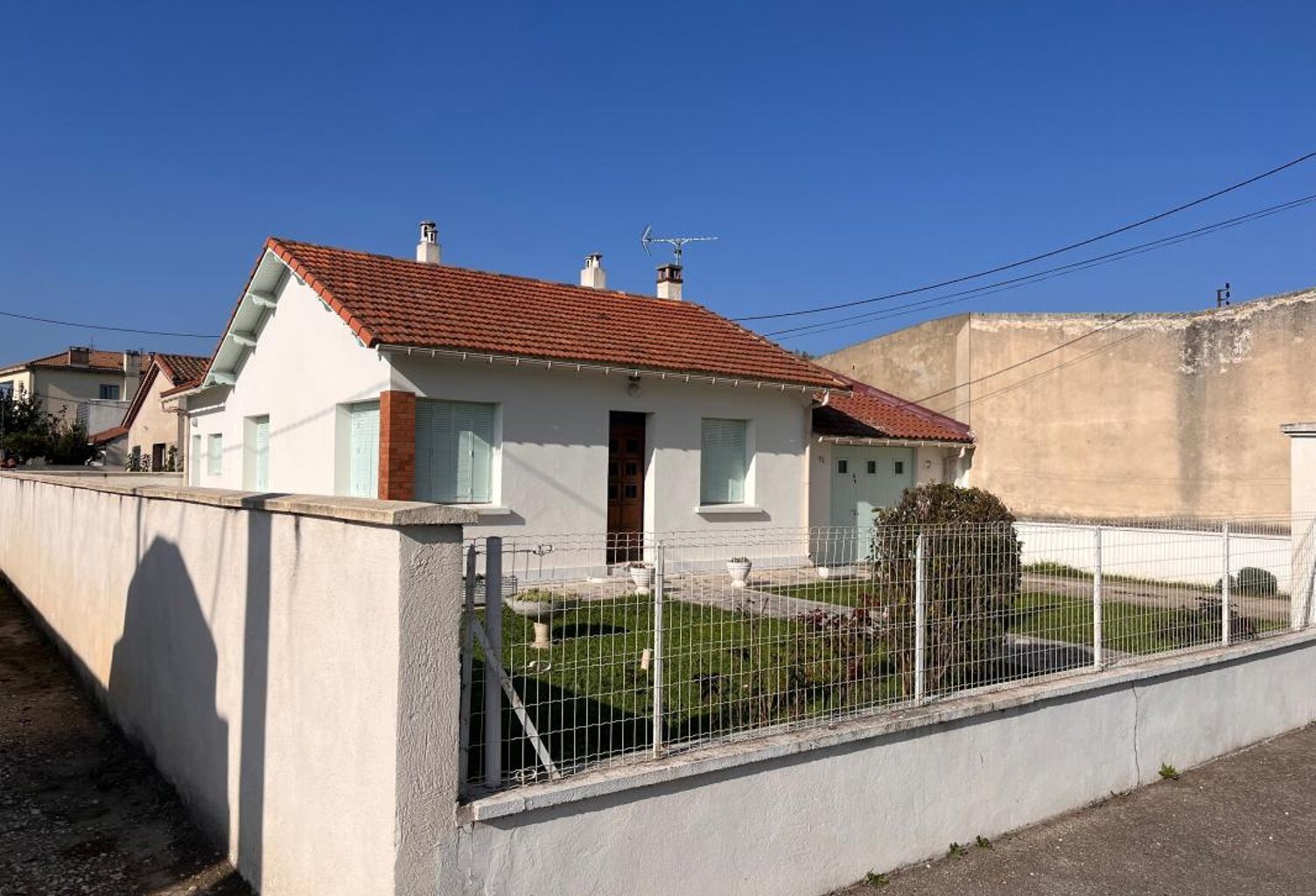 Maison rénovée à vendre de plain-pied à Le Pontet — photo 1
