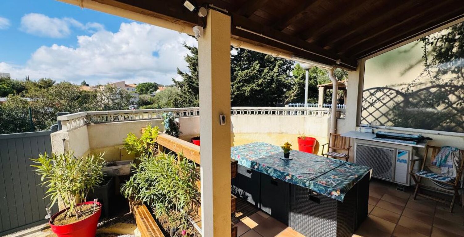 Maison de ville avec 2 terrasses et une vaste loggia de 30m2 à l'étage — photo 1