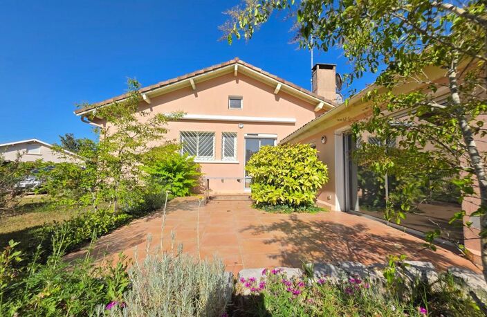 Saint-Pierre-du-Mont (40280) – Plain-pied de caractère sur 1 044 m² de jardin arboré — photo 3