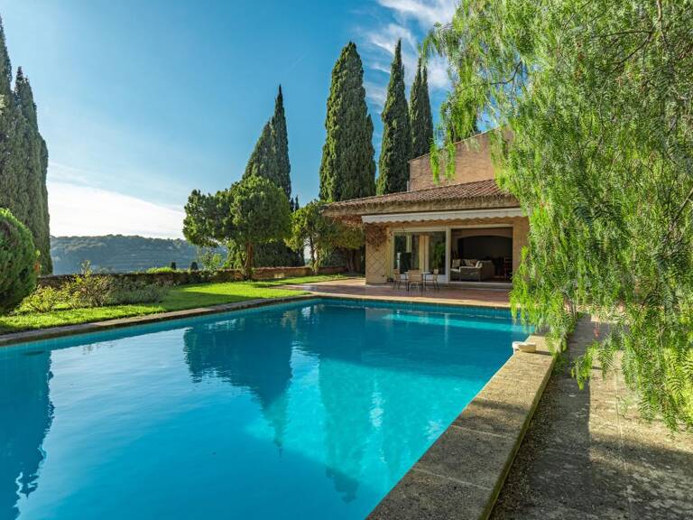 Propriété authentique de 400m² avec Vue Mer à Sanary-sur-Mer — photo 1