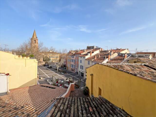 Appartement trois pièces centre de Fréjus — photo du bien
