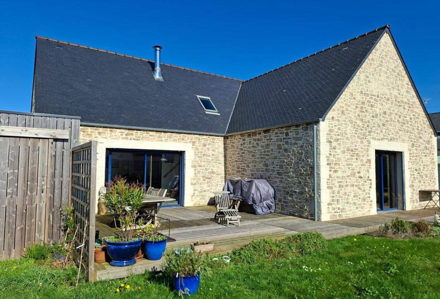 Maison contemporaine 180 m² – Plain-pied – Quartier résidentiel calme – Plestin-les-Grèves (22310) — photo 1