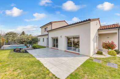 Maison 6 pièces 621775 €