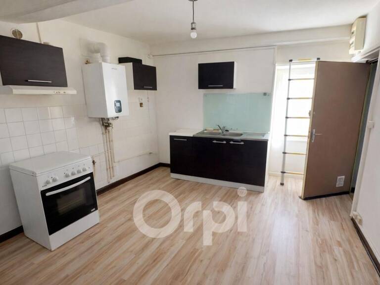 Immeuble de rapport – 6 T2 + local pro – Beaumont centre — photo 1