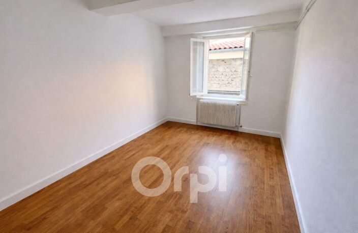 Immeuble de rapport – 6 T2 + local pro – Beaumont centre — photo 3