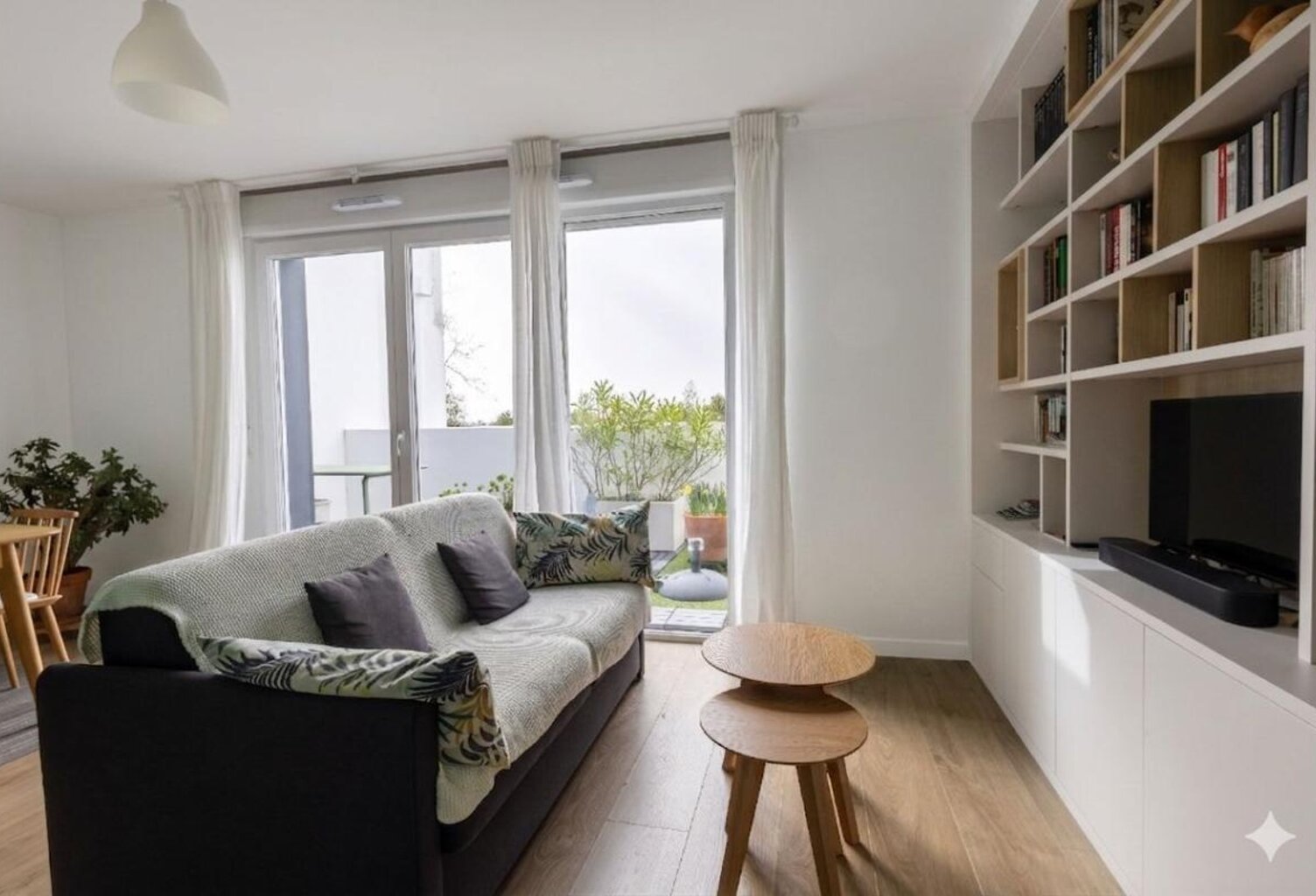 Appartement À Vendre — photo 1