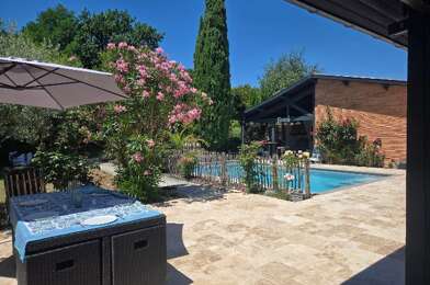 Maison 6 pièces 2500 €