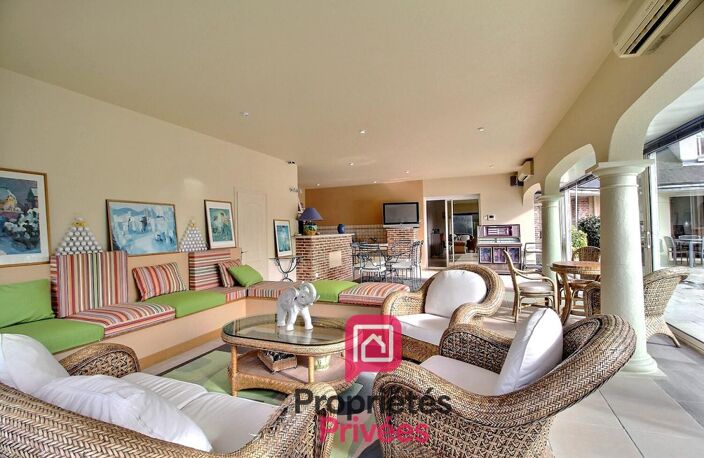 A seulement 1h de PARIS - PROPRIETE CONTEMPORAINE D'EXCEPTION de 350 m2 - PISCINE chauffée - JACUZZI - PARC ARBORE d'environ 4200  m2 - Classe énergétique A ! — photo 3