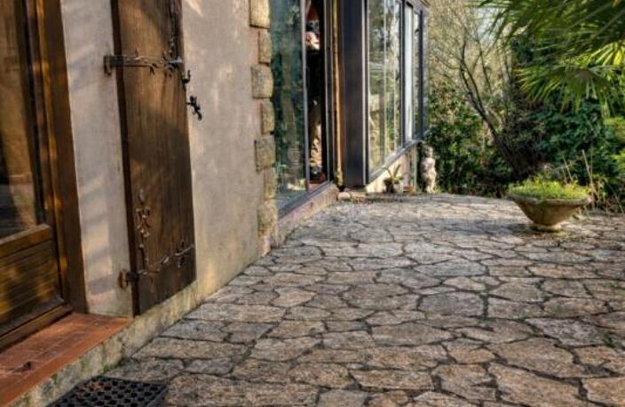 Maison 8 pièces 180 m2, parc de 8700 M2 avec dépendances — photo 2